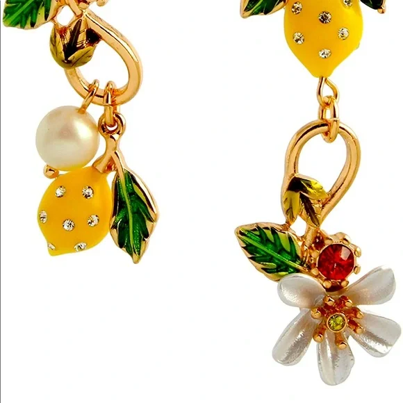 New Betsey Johnson Lemon Mismatched Earrings - Picture 6 of 8